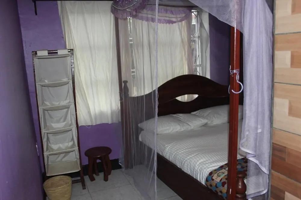 Room in B&B - Amahoro Guest House - Single Room With Shower