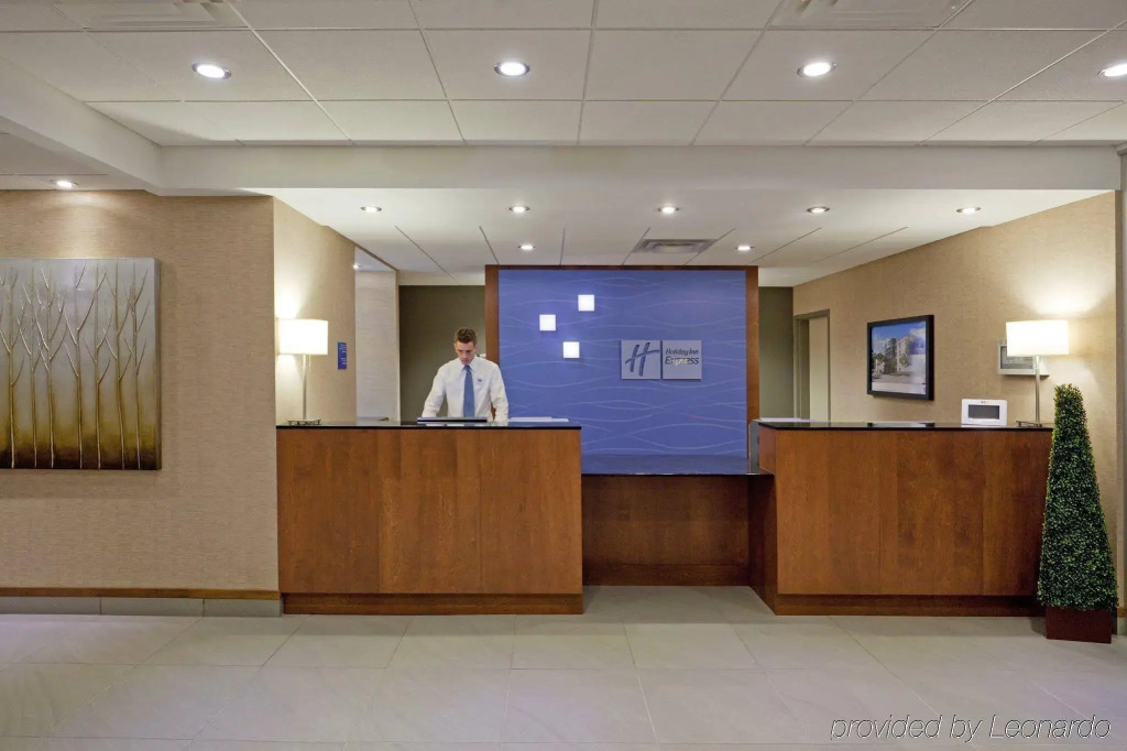 Holiday Inn Express Hotel & Suites Saint - Hyacinthe by IHG
