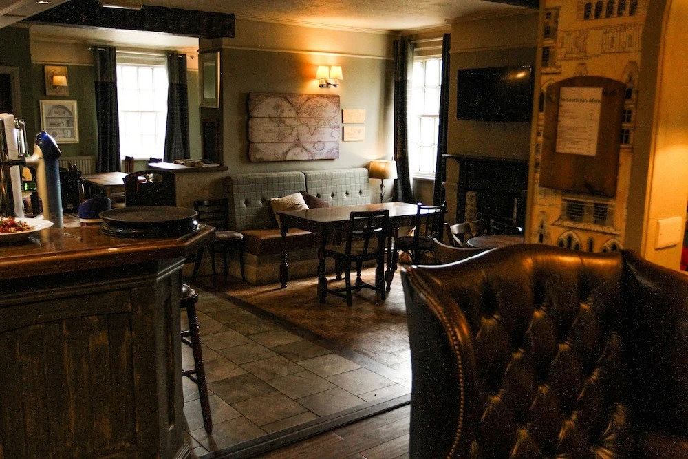 The Coachman Pub, Hartford, ROOM ONLY