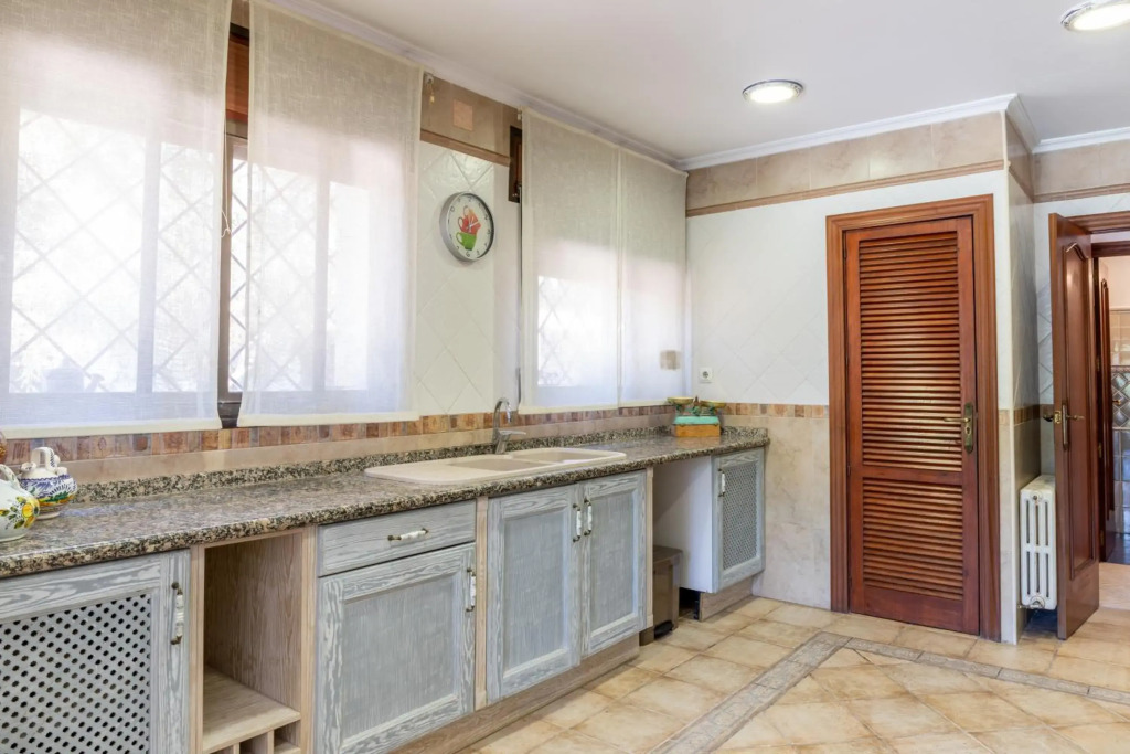 Gran Chalet céntrico con piscina y bbq privada a 5 minutos playa