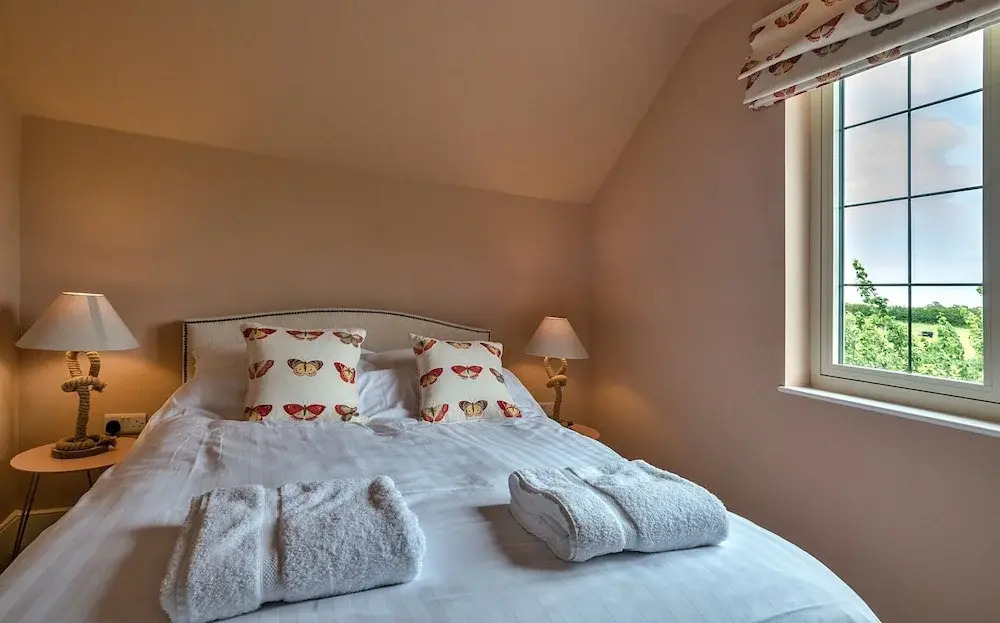 Majestic Cottage Near River Severn, No Deposit