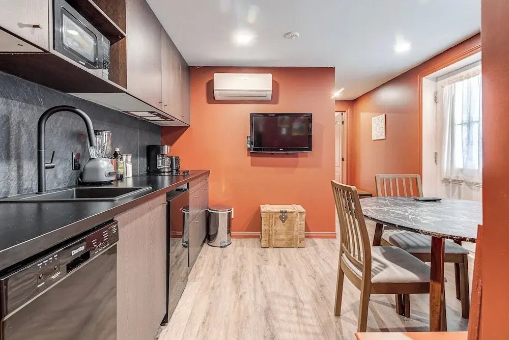 Quebec City 2 Bedroom Treasure