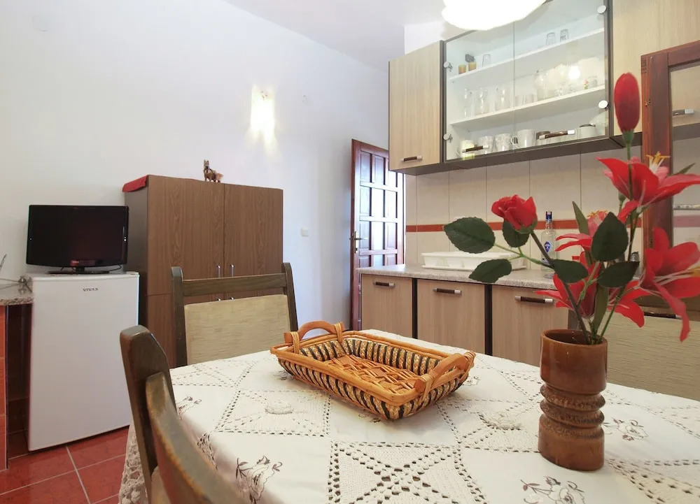 Apartment 1665