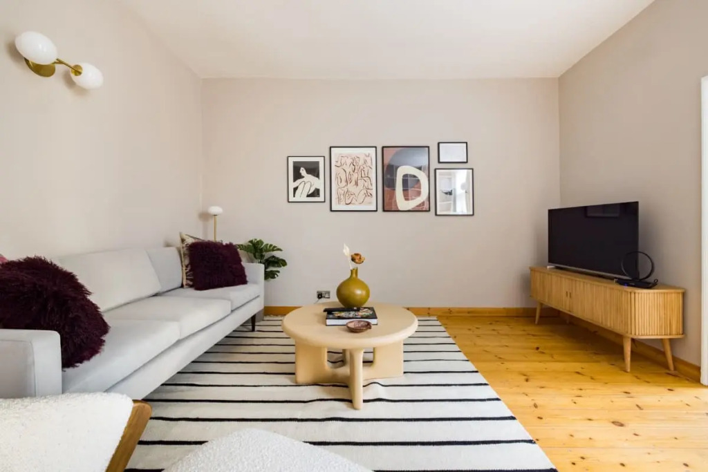 The Finsbury Park Arms - Elegant 2BDR Flat with Garden
