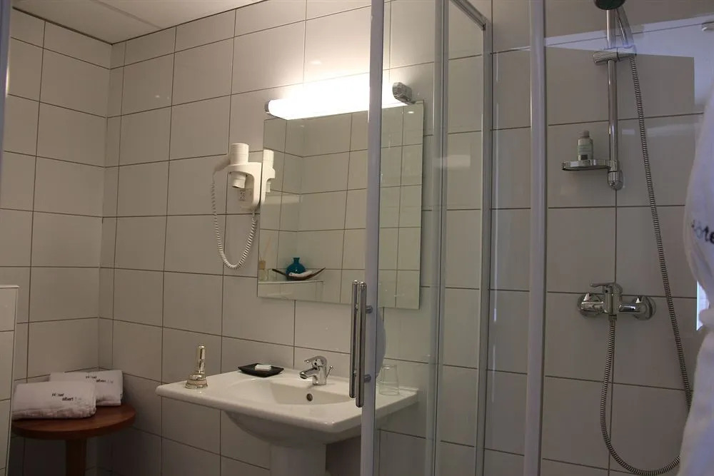 Albert Premier Hotel