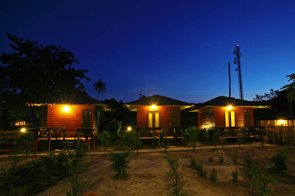 PP Red Tuna Hut