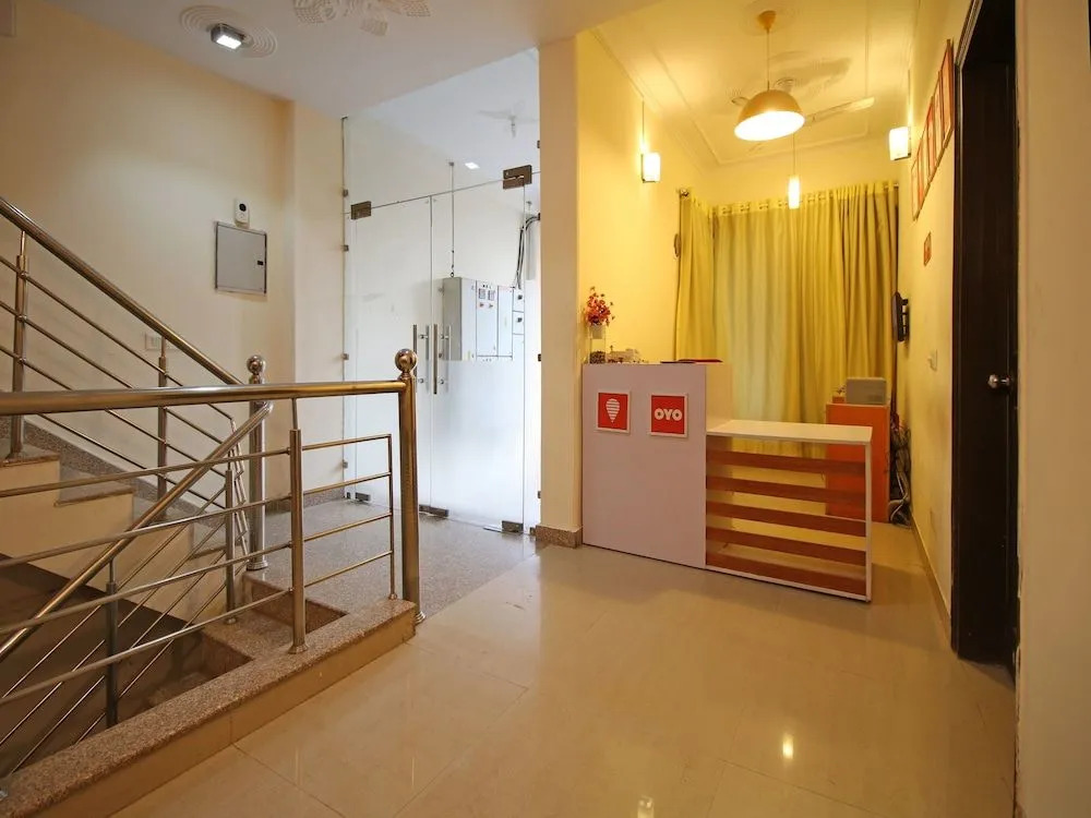 OYO Flagship 493 Cyber City Extension