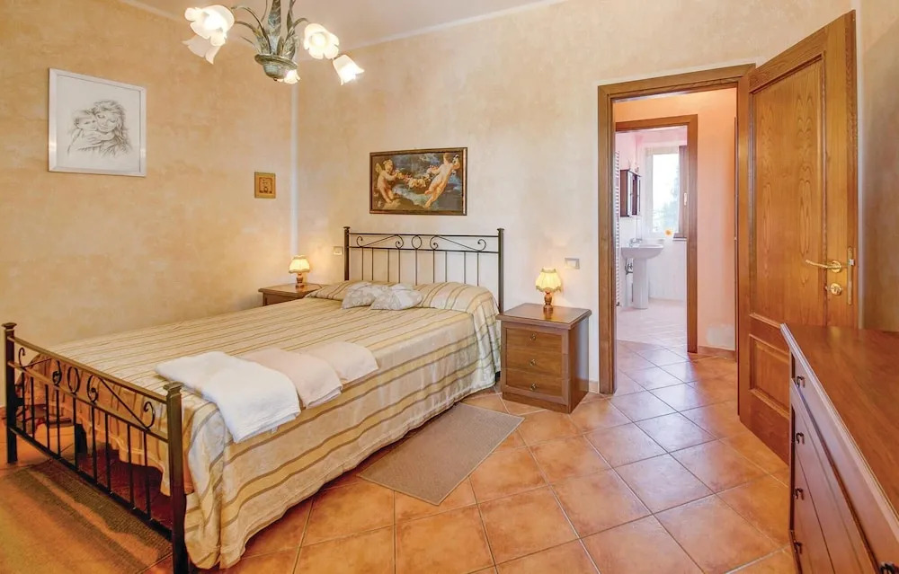 Beautiful Apartment in Cecina LI With 2 Bedrooms