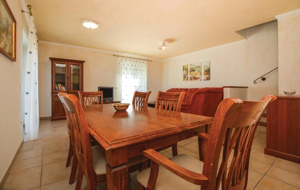 Cozy Home In Koper With Wifi
