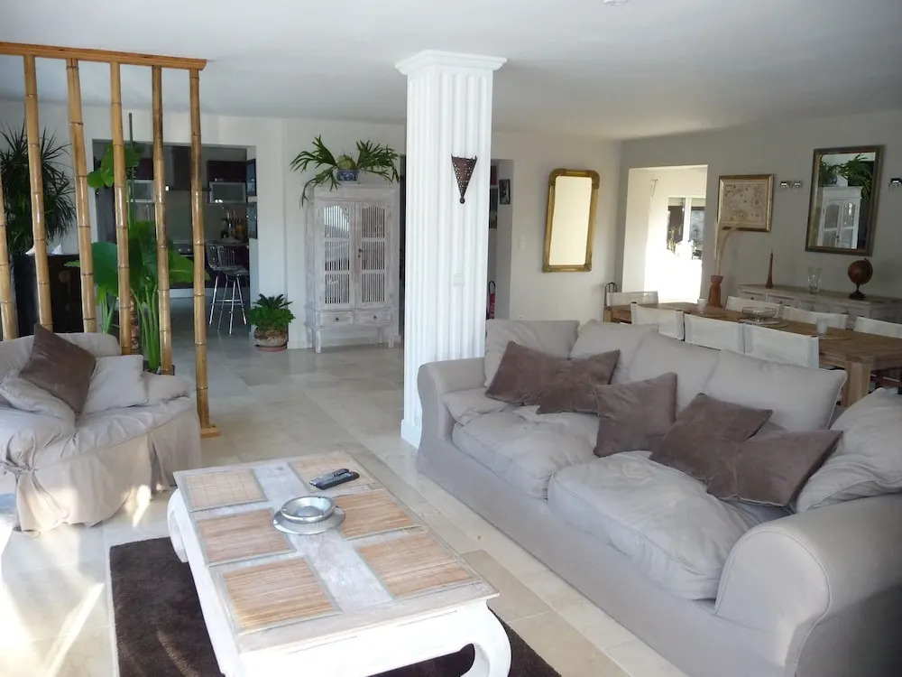 location Villa avec piscine chauffée