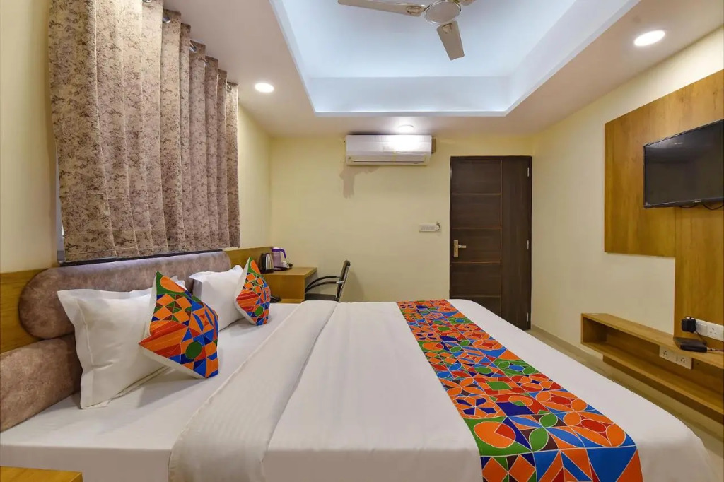 FabHotel Pink City - World Trade Park