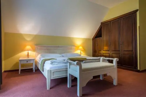 Tó apartmanházak