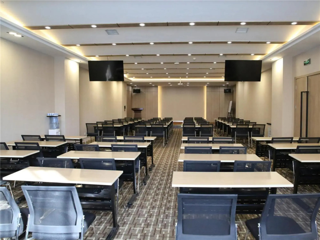 Hanting Premium(Changchun Silicon Valley Avenue Jilin University South Campus Hotel)