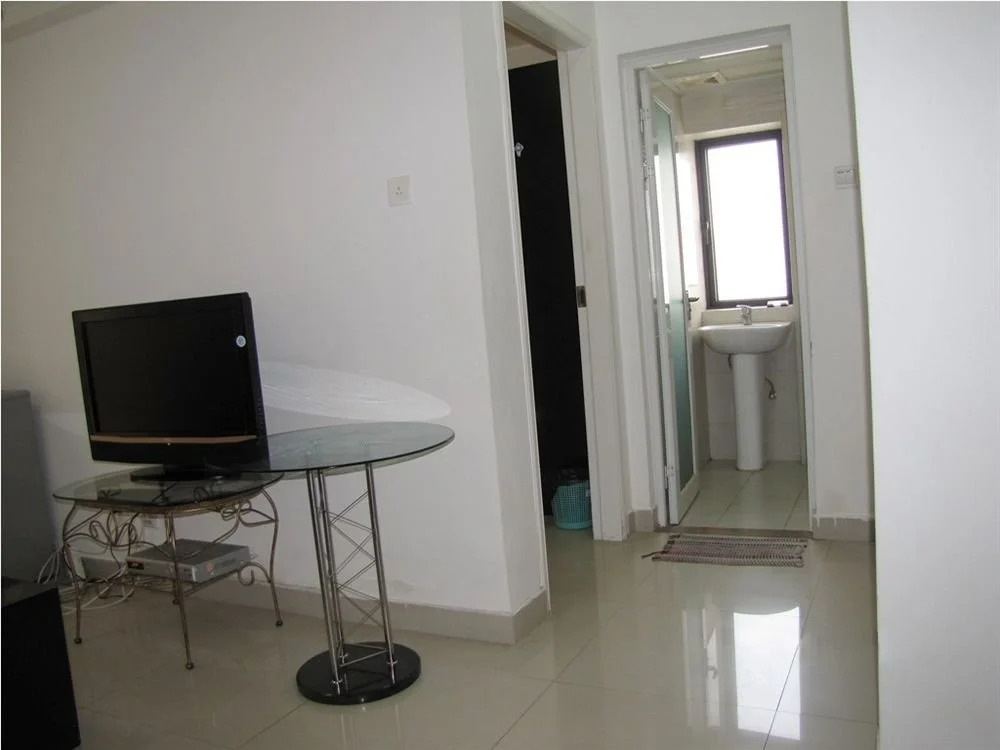She & He Apartment(Luohu Zunyu)