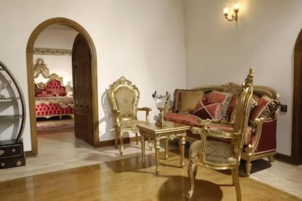 Cesme Kanuni Kervansaray Historical Hotel