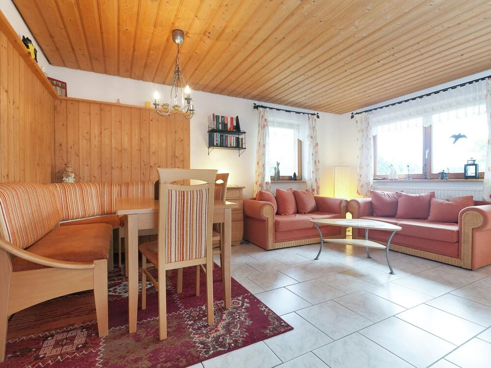 Beautiful Apartment in Lauterbach ot Fohrenbhl With Garden