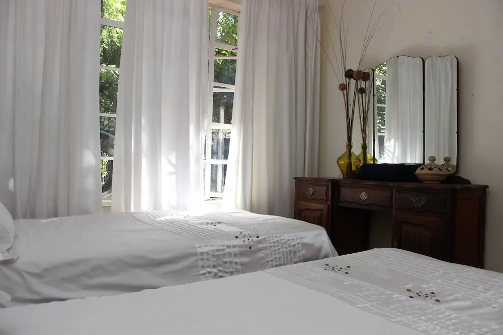 Golden Lantern Guest Lodge