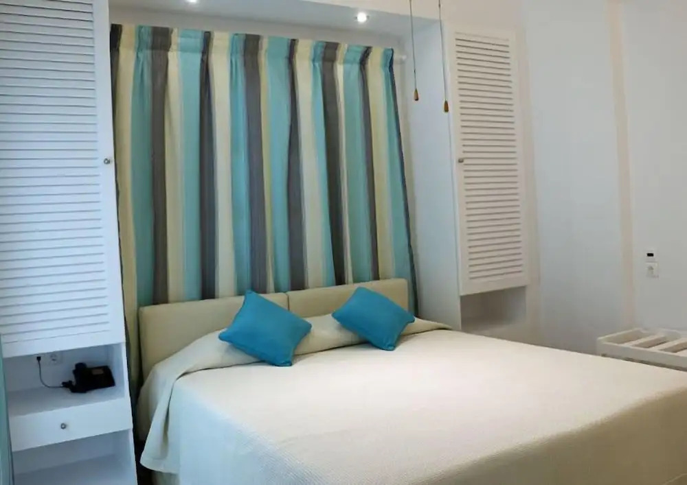 SPIROS & HIROKO Hotel