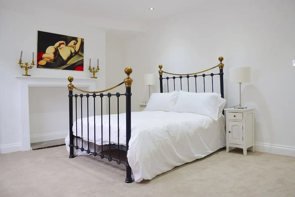 Grand, Luxurious 2 Bed in Angel