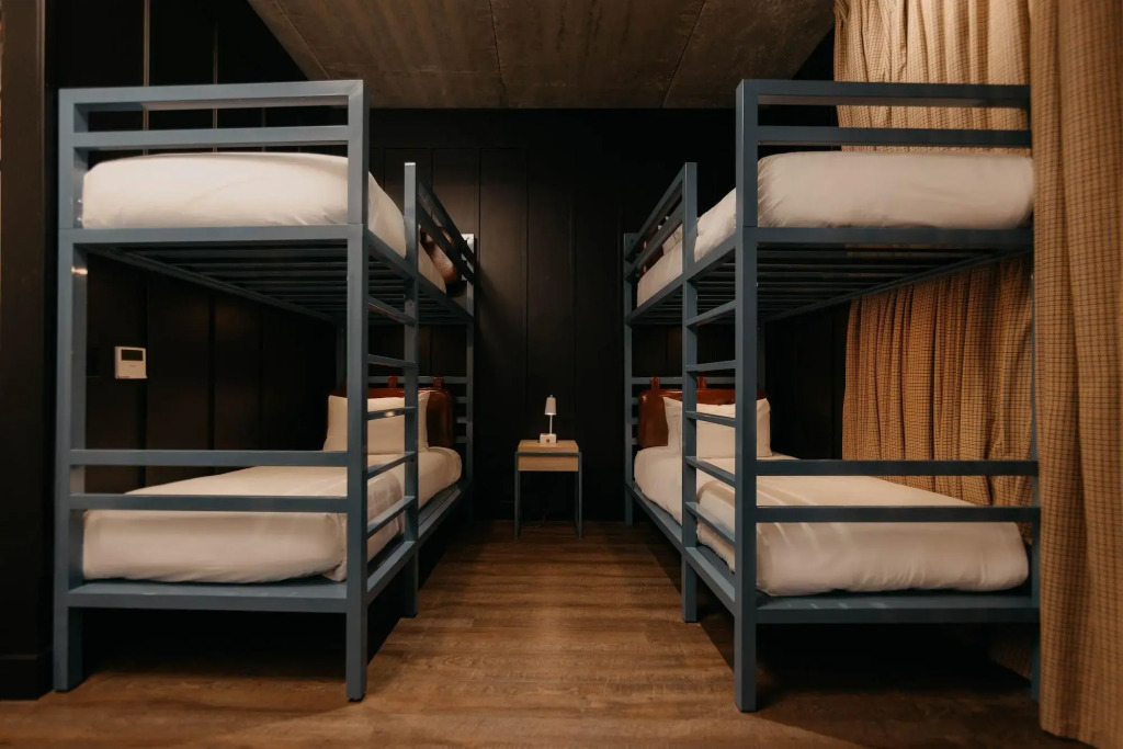Waymores Hotel Nashville