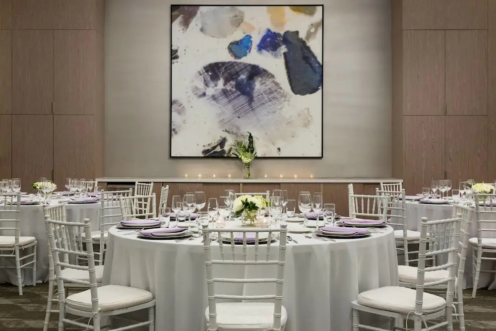 AC Hotel by Marriott San Francisco Airport/Oyster Point Waterfront
