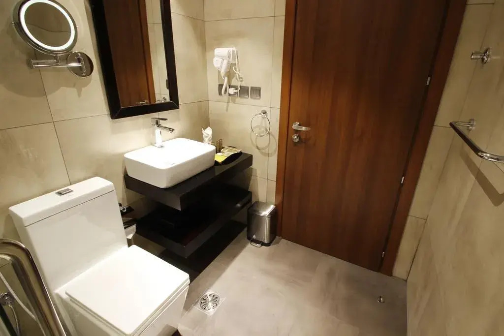 Diwan Residence Hotel Alnaeem