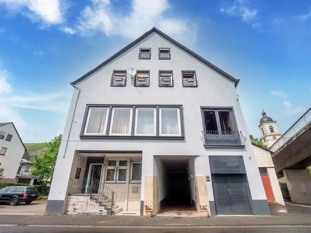 Cheerful Holiday Home in Kinheim With Mountain Views
