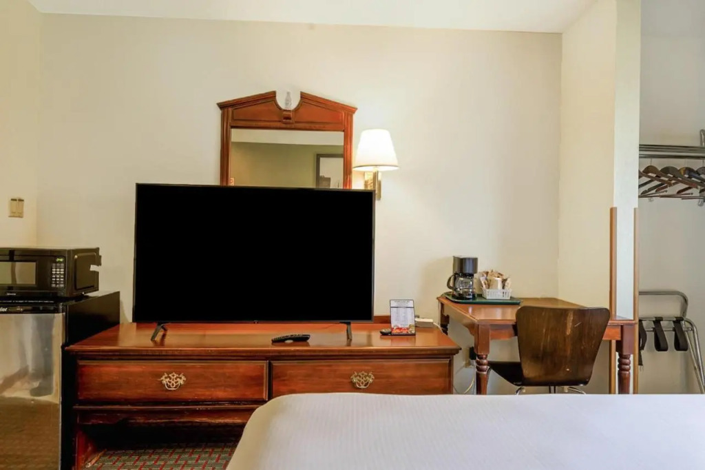 Super Rest Inn