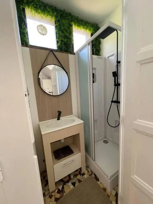 Superbe appartement rénové avec parking gratuit