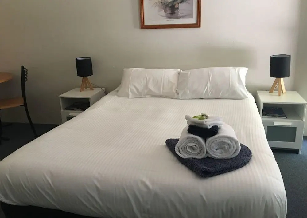 Country Lodge Motel