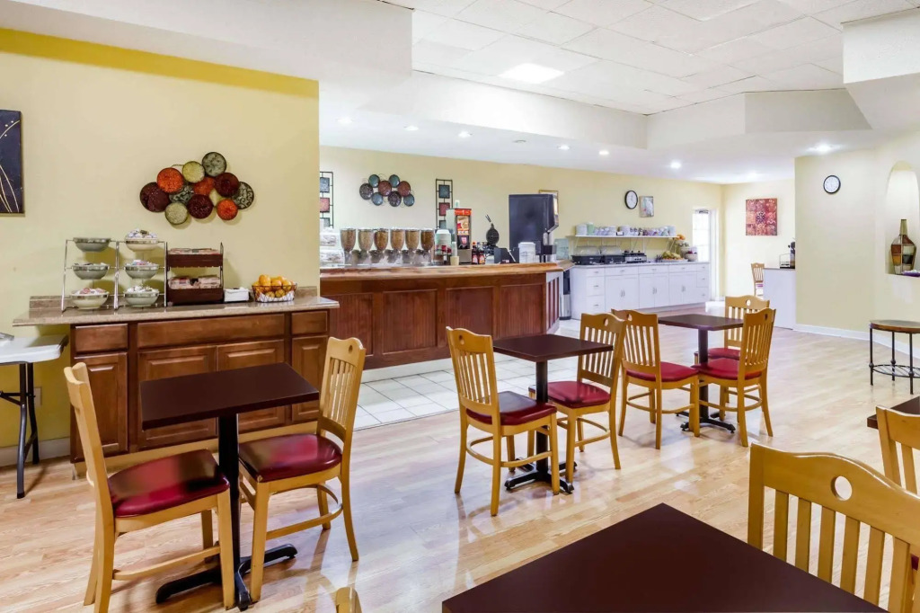 Simple Rewards Inn