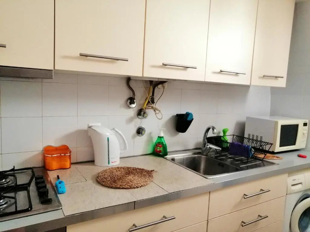 Apartment with one bedroom in Lisboa with WiFi 5 km from the beach