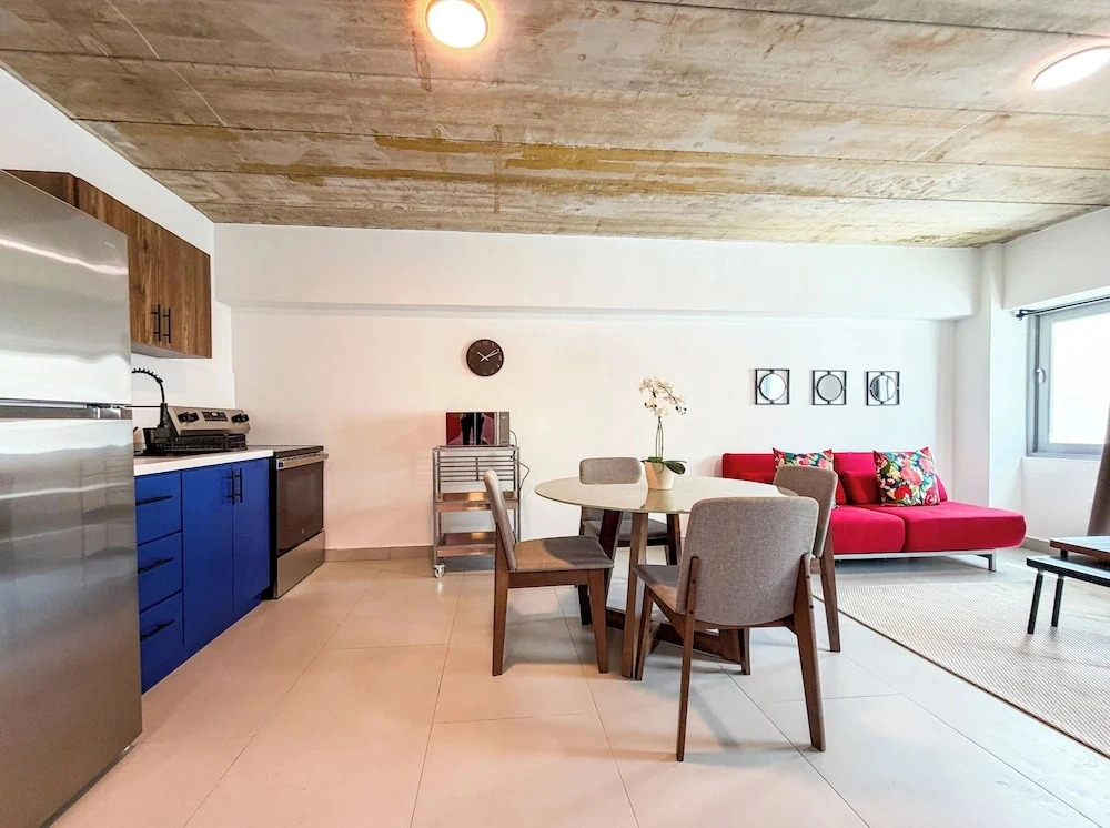 609 Condado Ave