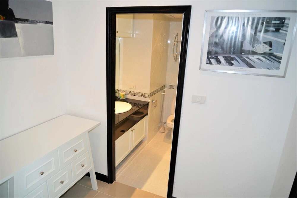 Stylish 2 bed Condo Jomtien