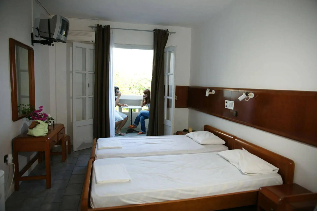 Elies Villa