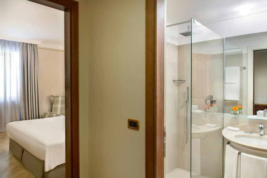 Renaissance Naples Hotel Mediterraneo