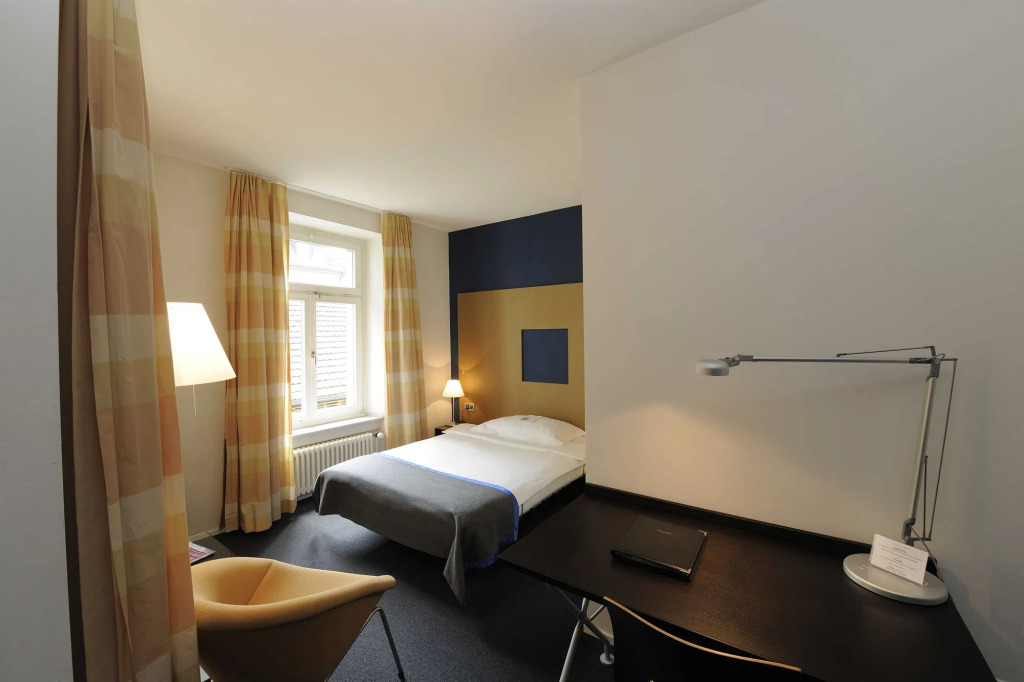 Alma Hotel - Boutique hideaway by the lake with rooftop and ladies-only wellness