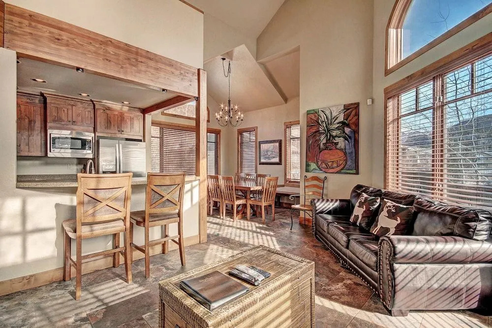 18 Autumn Brook 4 Bedroom Townhouse by RedAwning