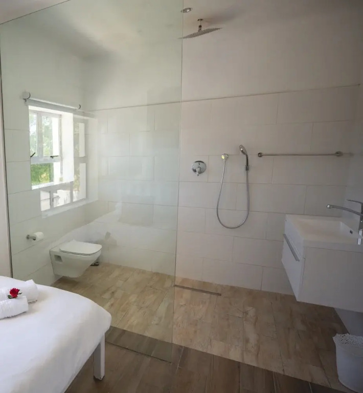 theLAB Luxury Backpackers