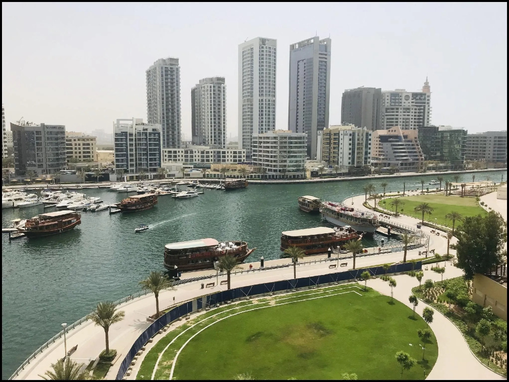 Pelican Stay - Full Marina and Pool View