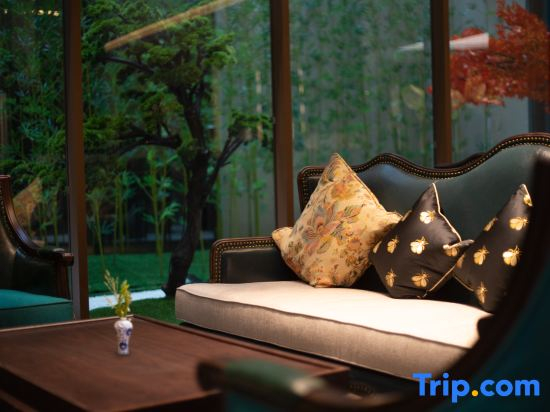 Narada Hotel Jiaxing