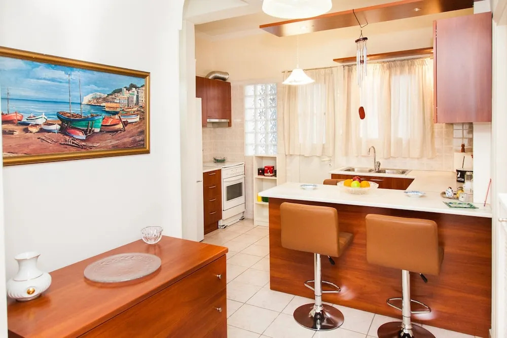Vintage Apartment in Downtown Athens