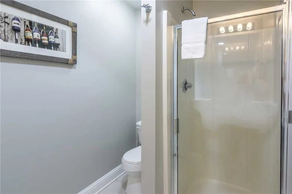 Lighthouse 1202 - 1 Br condo by RedAwning