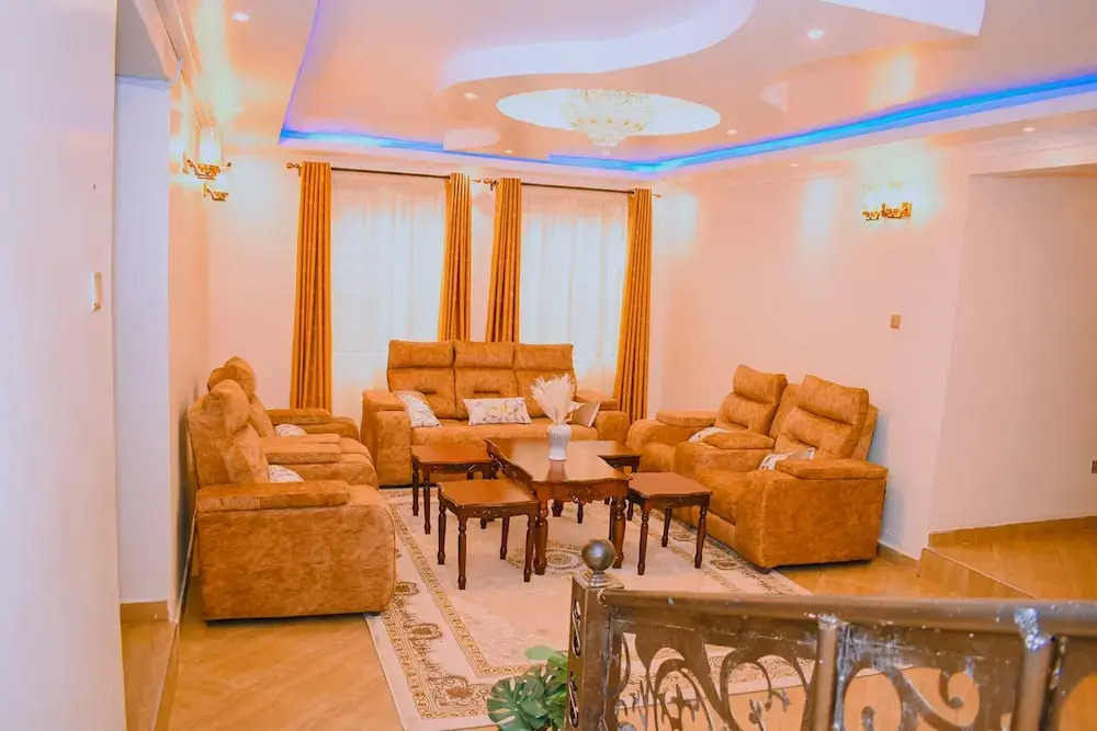 Lux Suites Lions Den Holiday Homes