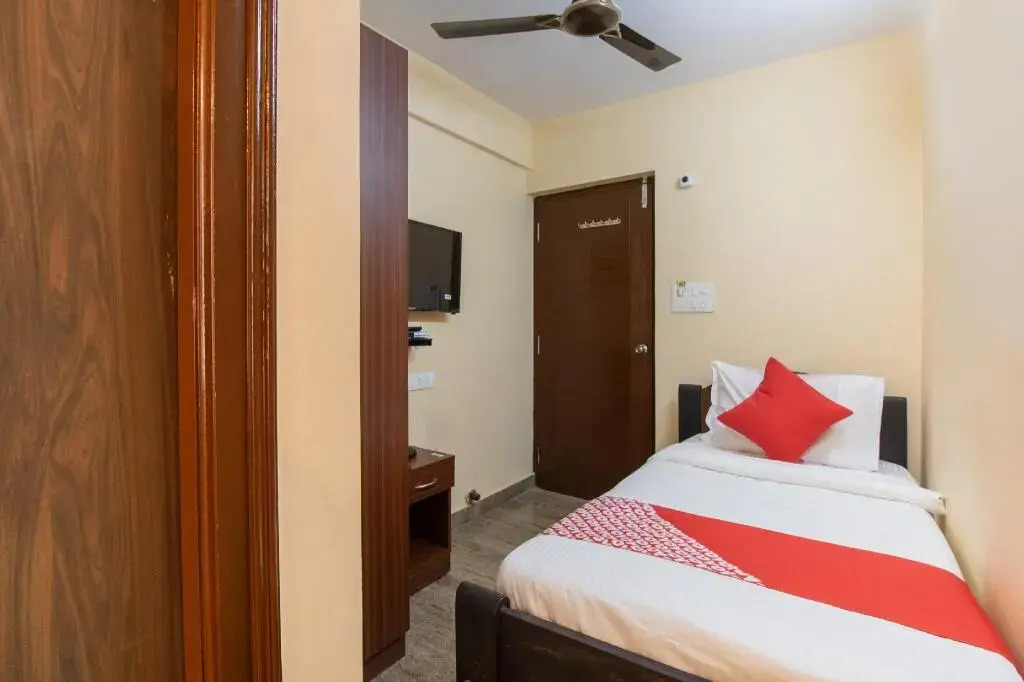 OYO 71638 Nk Boarding And Lodging