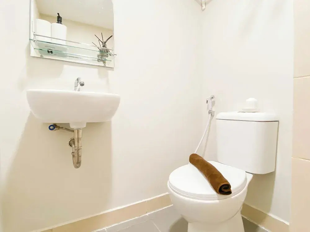 Simple Studio Room At Meikarta Apartment Near Aeon Delta Mas