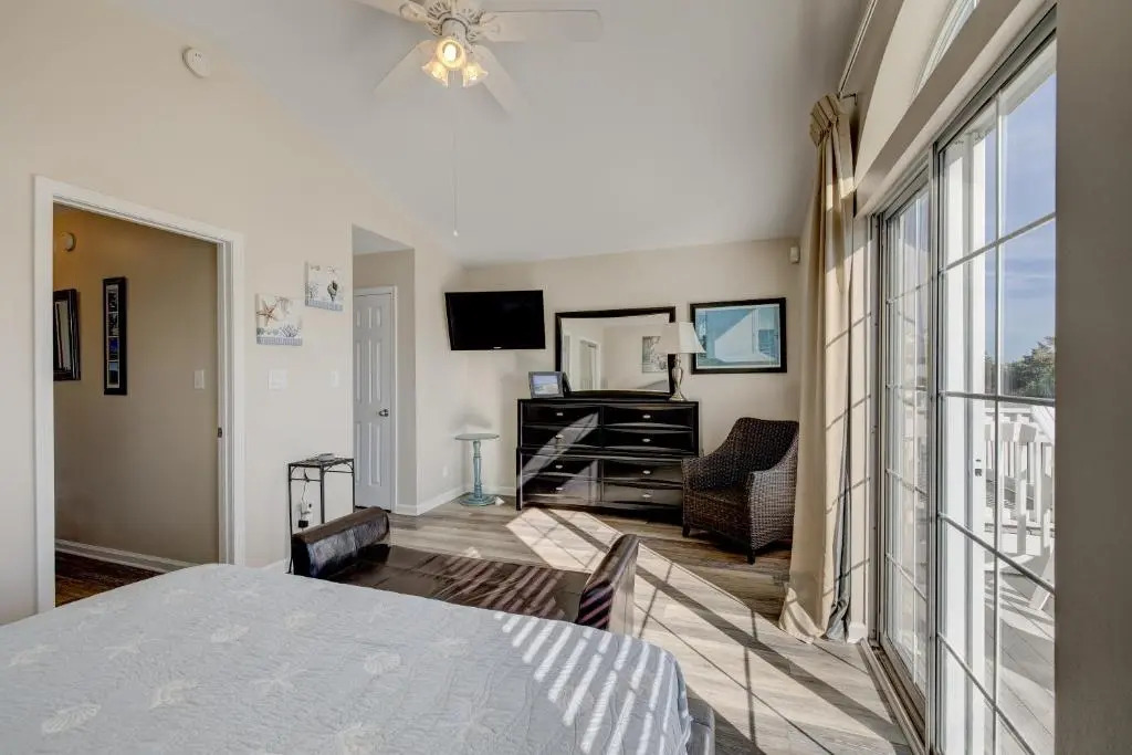 Beach Blessings Luxe 30A Townhome 2BR 3Bath, Walk to Beach, Pool, Hot Tub
