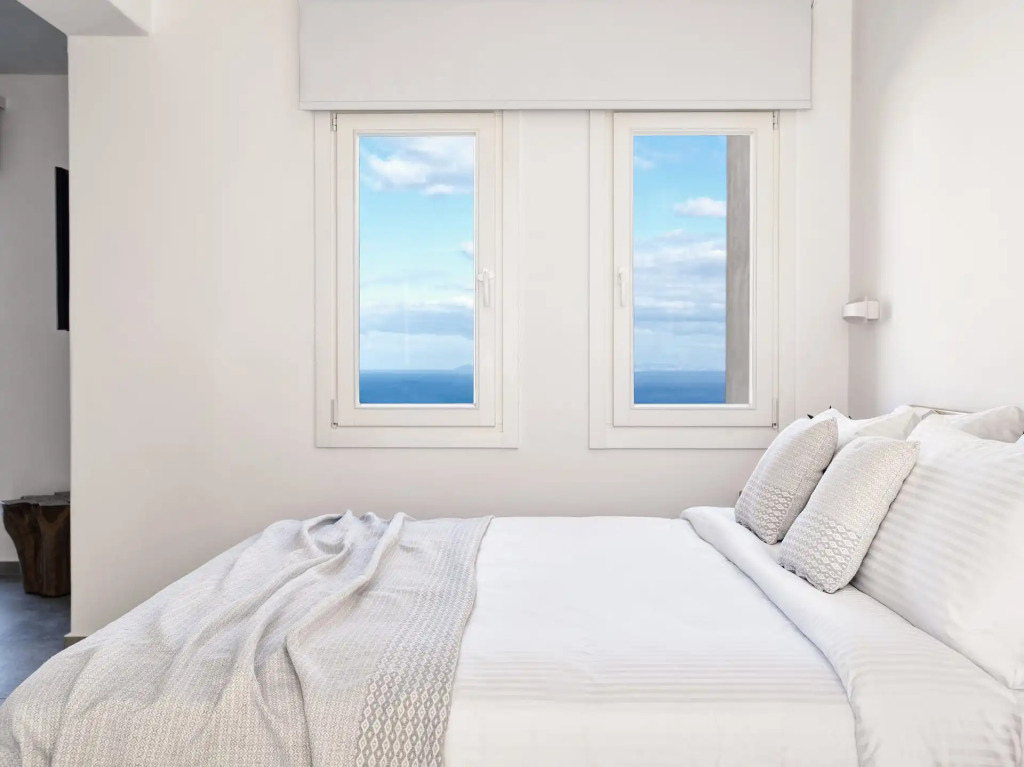 AVATON Folegandros