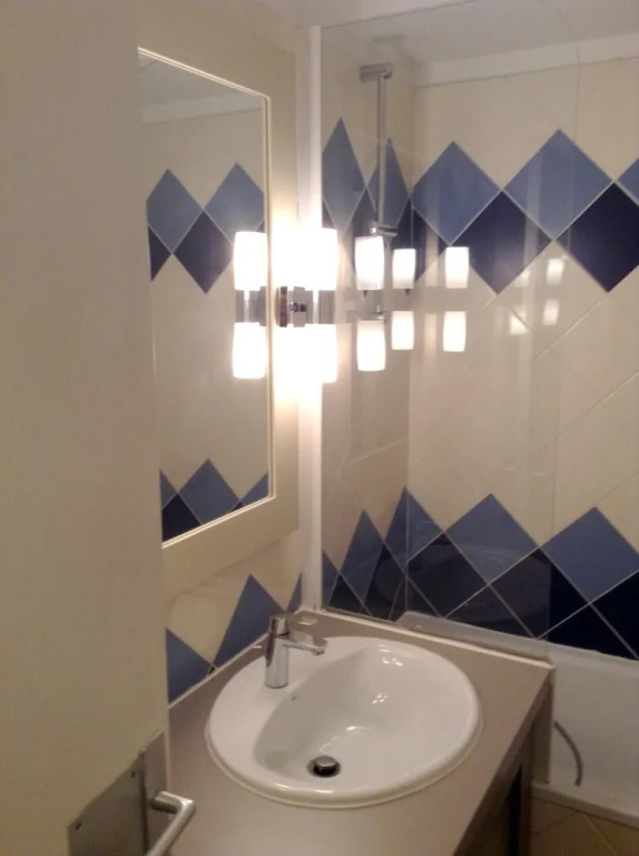 Apartment with One Bedroom in Antibes, with Wonderful Sea View, Shared Pool, Furnished Terrace