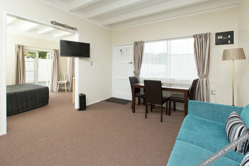 Marina Court Motel & Apartments